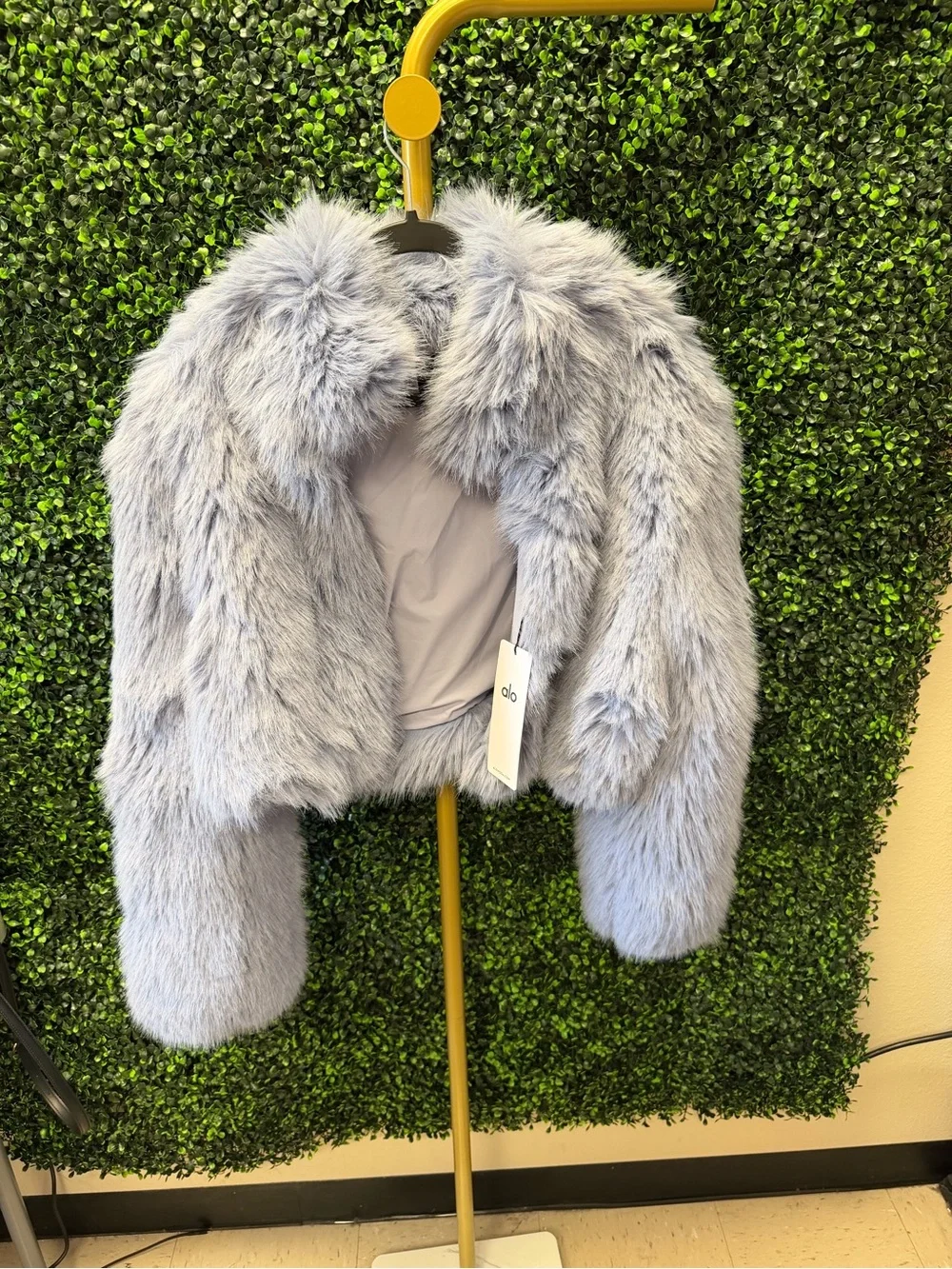 Alo Yoga Opulent Faux Fur Cropped Jacket In Winter Frost - Size Medium